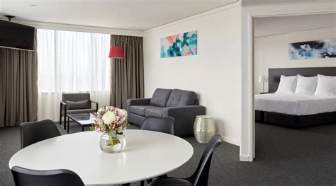 rooms suites king suite melbourne hotel bayview eden melbourne