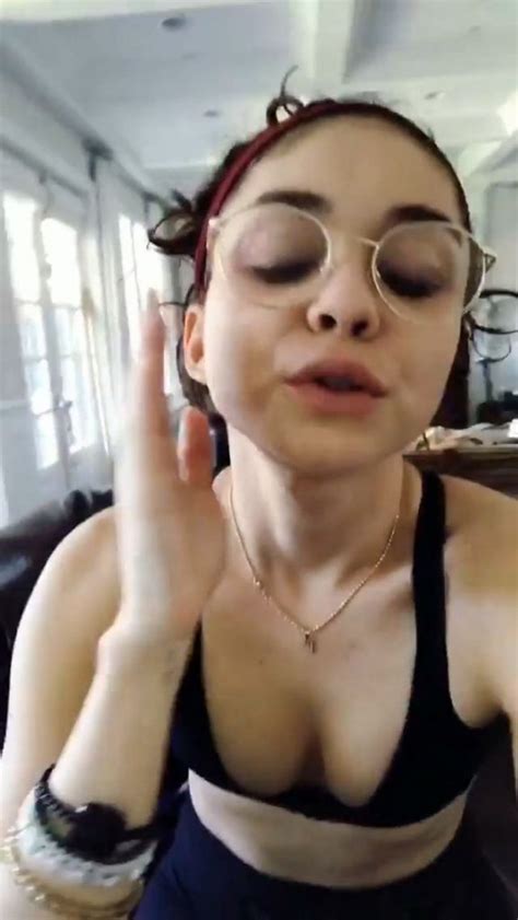 sarah hyland sexy 8 pics s and video thefappening