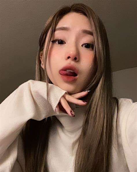 Mi Zzy On Ig In 2021 Beautiful Girl Makeup Cute Girl Face Korean