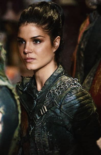 Octavia Blake Marie Avgeropoulos The100