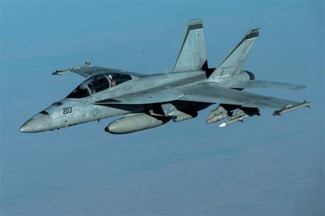 fa  super hornets  flying middle east combat missions