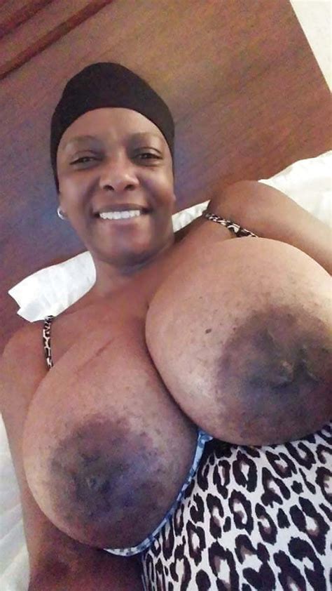 ebony milf with big tits shesfreaky