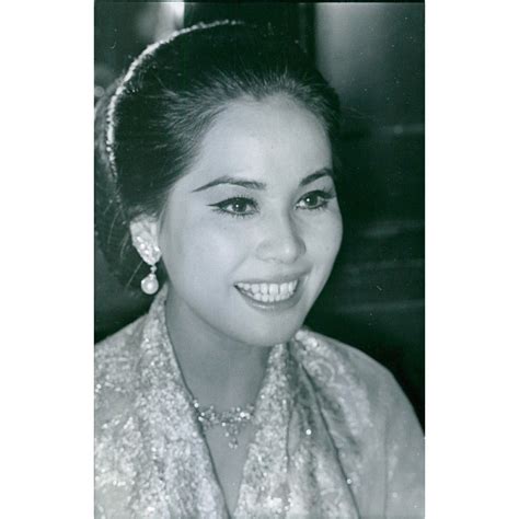 Ratna Sari Dewi Soekarno Biografi Ratna Sari Dewi Soekarno Istri 137088