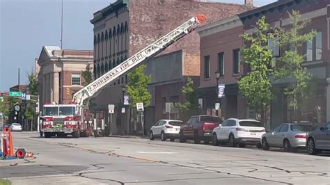 crews respond  fire  downtown mishawaka