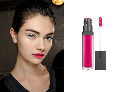 8 runway inspired lipstick looks to try this winter