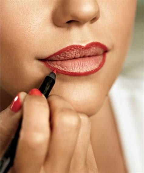 wear red lipstick     longer lippen