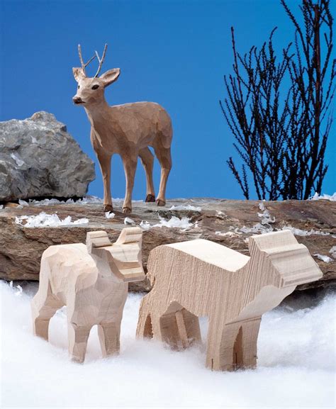 hand carving  simple reindeer woodcarving illustrated