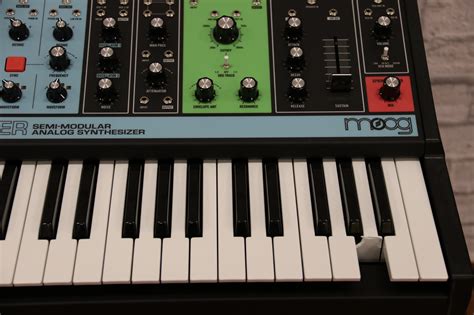 moog grandmother semi modular analog synthesizer broken key remainder  keys  ebay