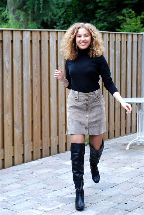 leather skirt like a fashionchick skirts with boots knee boots