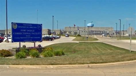 fort dodge inmate dies  apparent covid