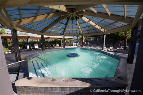 calistoga spa hot springs hotel review california   lens