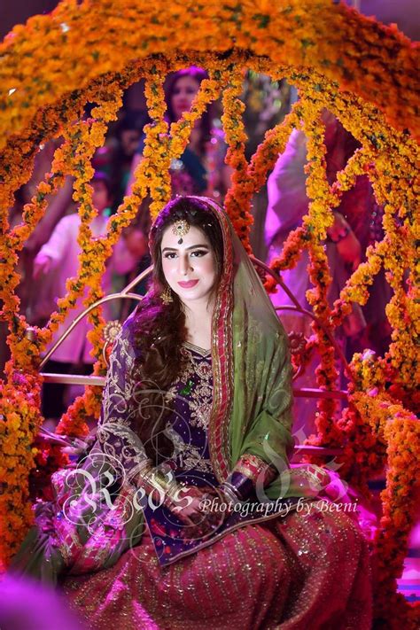 Pin By Samia Zia On Mehndi Dresses Pakistani Wedding
