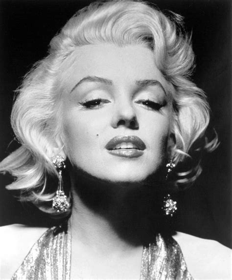 we are all of us stars and we deserve to twinkle herr be flyin errywherr marilyn monroe