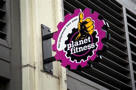 man arrested for working out at planet fitness naked has the perfect