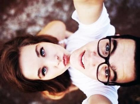 40 Best Selfie Poses For Couples Buzz 2018