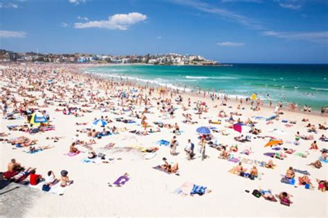 naked brit tourist sparks huge police search after bondi beach skinny