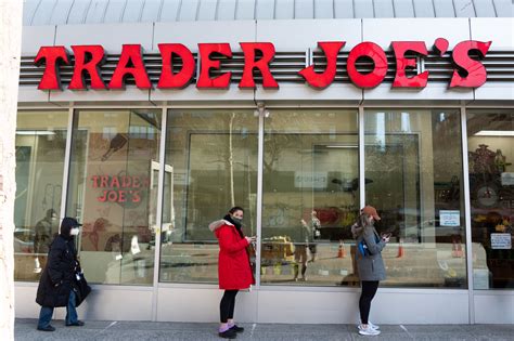 grocery chain trader joes opens  nyc location   upper east side eater ny