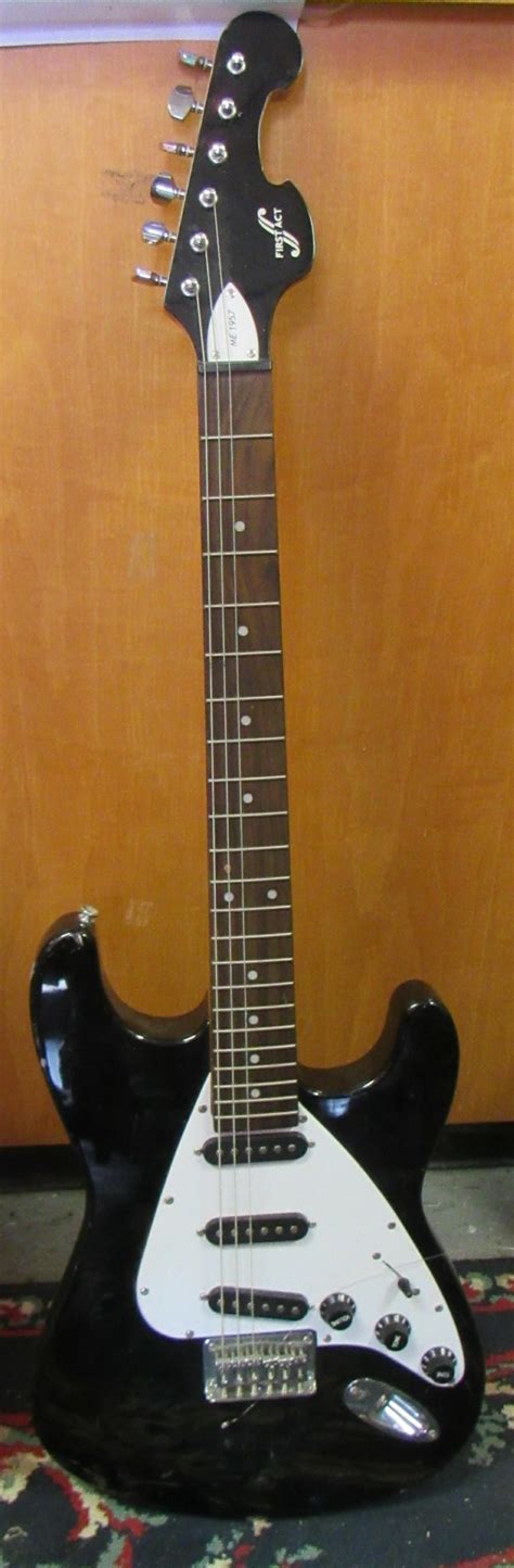 act electric guitar  missing  strings