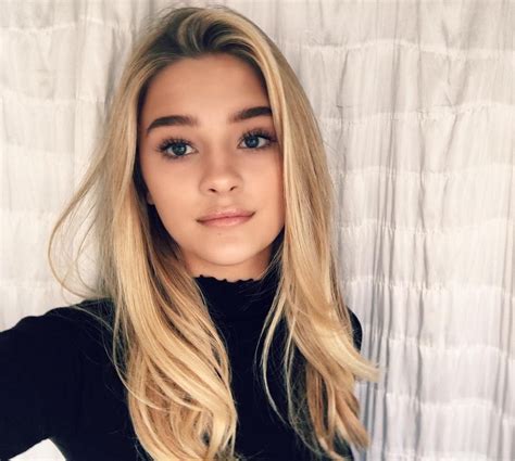 lizzy on instagram “” in 2019 brown eyes blonde hair honey blonde hair girl with green eyes
