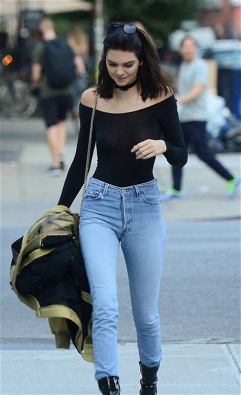 Kendall Jenner Braless 20 Photos Thefappening