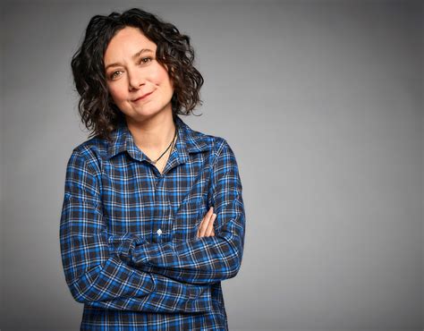 Sara Gilbert ‘i Stand Behind The Decision’ To Cancel ‘roseanne’