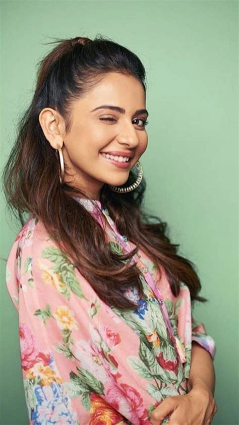 Pin By Sravya Sravs On Rakul Preet Beautiful Bollywood Actress