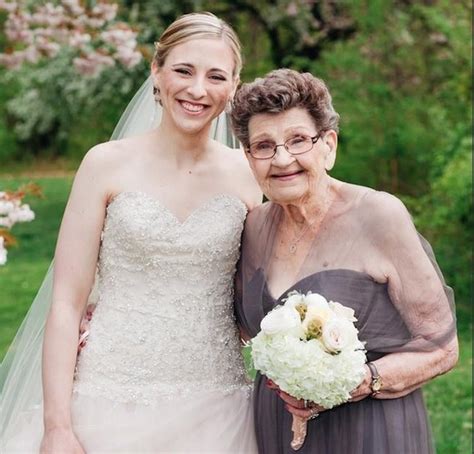 grandma bridesmaid released sweetwater photography wedding money