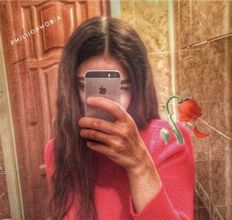 pin by ️ on Девушки ️ in 2020 mirror selfie selfie scenes