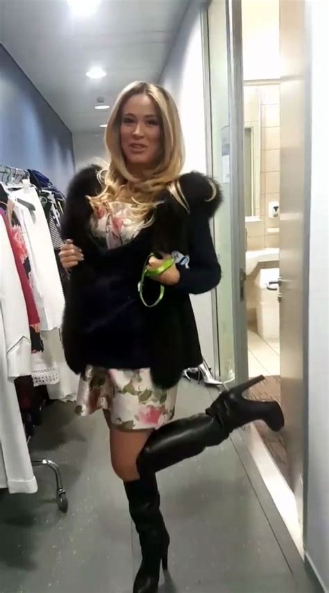 risultati immagini per diletta leotta leggings sexy boots and skirts fashion boots knee