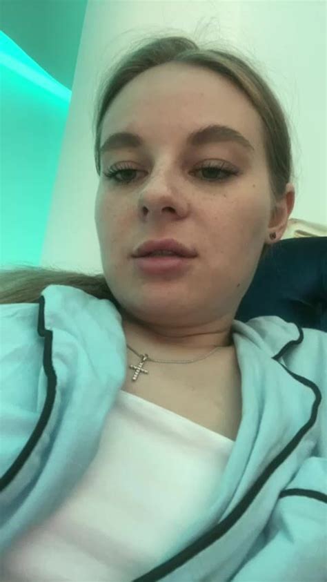 Beatriceesmont Webcam Video With Horny Blonde
