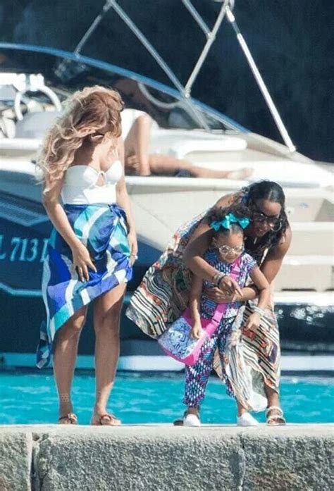 beyoncé blue ivy and kelly in sardinia italy 13 09 2015 beyonce queen