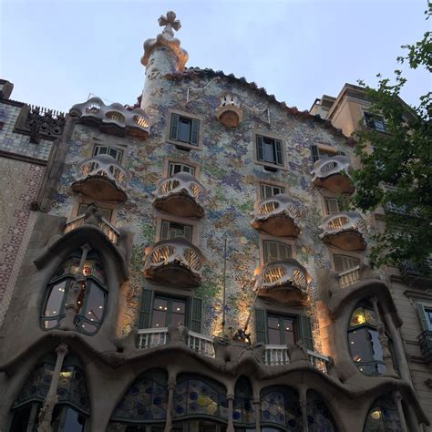 gaudi barcelona house styles gaudi house