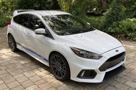 mile  ford focus rs  sale  bat auctions sold    february   lot