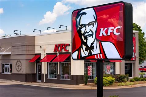 kfc closes       uk outlets  lack  chicken ackcity news