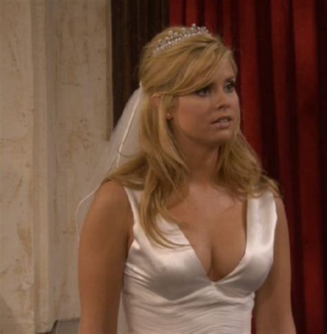 I Love Cheyenne S Wedding Dress From The Tv Show Reba