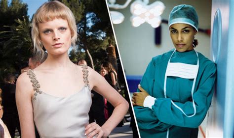 what is intersex top vogue model hanne gaby odiele reveals she s affected by condition