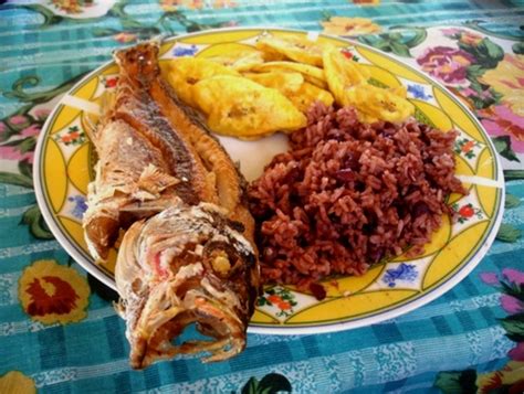 Restaurantes En Cayo Chachahuete Honduras Tips
