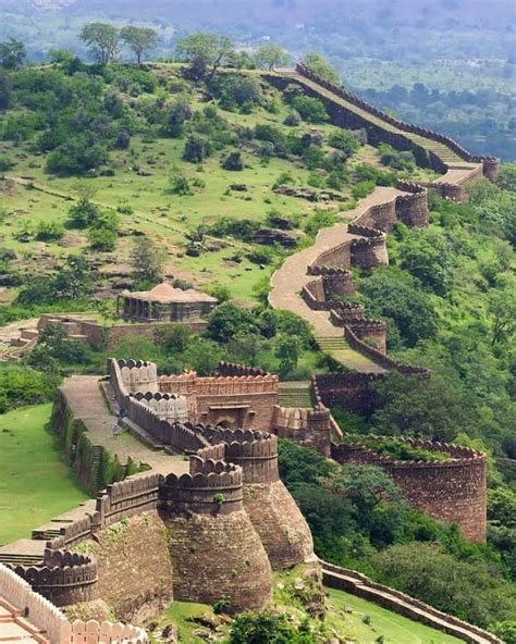 famous beautiful forts  rajasthan travellersjunction