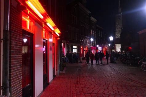 10 Amsterdam Red Light District Rules You Have To Know