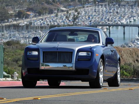 rolls royce  bmw recall ghost  gt  series