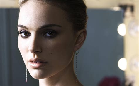Natalie Portman Actress Looking At Viewer Women Face Depth Of