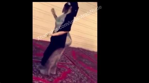 arab saudi mom big ass abaya hijabi niqab dance very hot