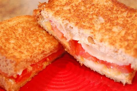 grilled cheese  tomato sandwich