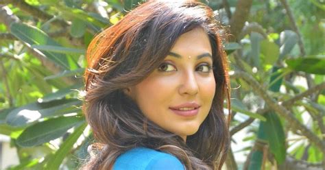 global pictures gallery parvathy nair latest hot