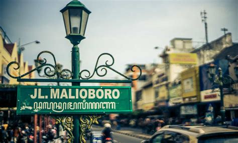 jalan malioboro  yogyakarta bali authentique