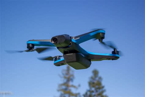 skydios   flying drone  ready    dji
