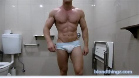 Muscle Bodybuilder Wet Briefs Underwear Shower Sex Bulge