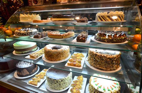 cake bakery shop   louis dempsey bruidstaart