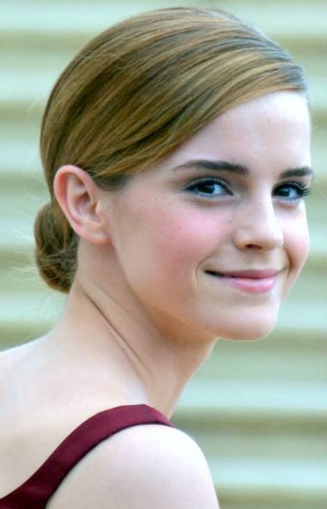 File Emma Watson 2 2013  Wikimedia Commons