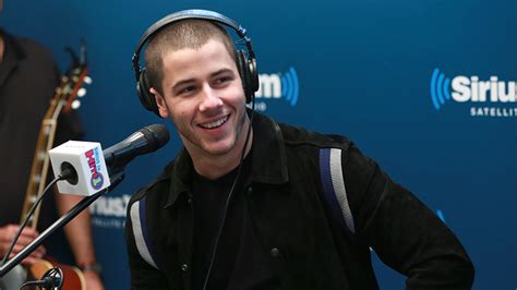 Watch What Does Nick Jonas Sing In The Shower